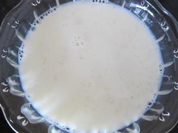 牛奶水果西米露的做法步骤2