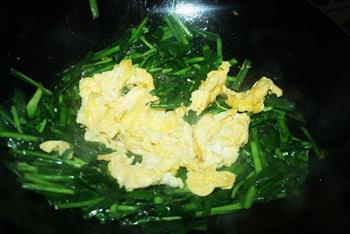 韭菜炒蛋的做法步骤7