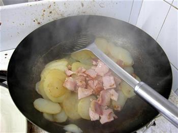 葱香培根炒土豆的做法步骤8