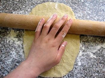 豆沙馅老婆饼的做法步骤5