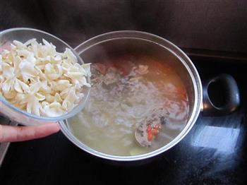 苡米百合猪骨汤的做法步骤11