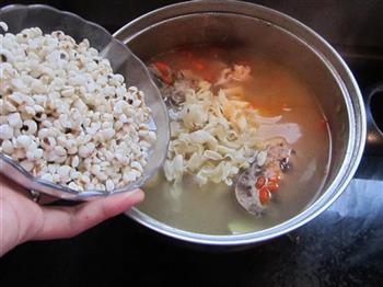 苡米百合猪骨汤的做法步骤12
