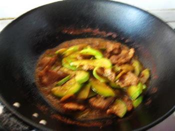 西葫芦小炒肉的做法步骤10