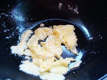 芹菜炒鸡蛋的做法步骤6
