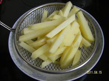 土豆炝炒牙签肉的做法步骤2