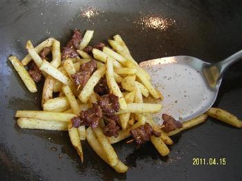 土豆炝炒牙签肉的做法步骤6