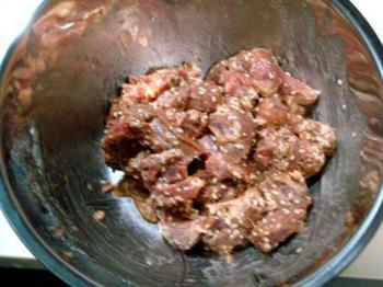 香炸芝麻羊肉的做法步骤5