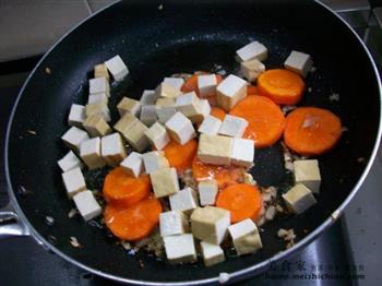 五香豆腐萝卜卤肉的做法图解4