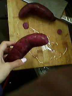 微波烤紫薯的做法步骤3