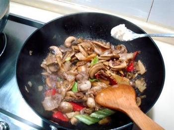 蚝油蘑菇肉片的做法步骤16