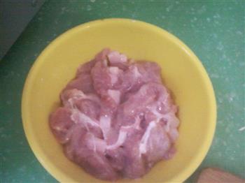 茄子猪肉片的做法步骤2