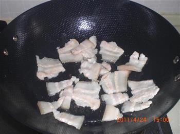 蒜苗回锅肉的做法步骤3