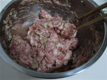 鲜肉包菜卷的做法步骤4