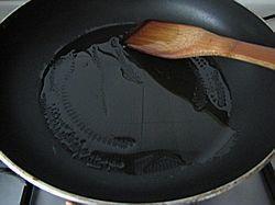 油煎粽子的做法图解3