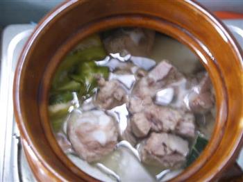 剑花薏米猪骨汤的做法步骤5