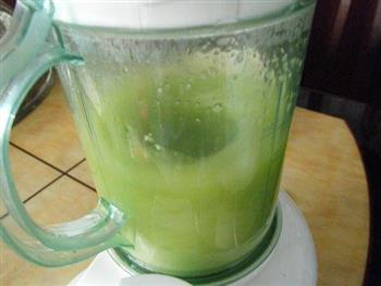 圆白油菜芒果汁的做法步骤5