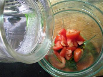 芹菜胡萝卜番茄汁的做法步骤4