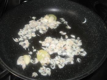 西葫芦炒蘑菇的做法步骤6