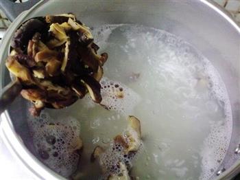玉米香菇肉片粥的做法步骤5