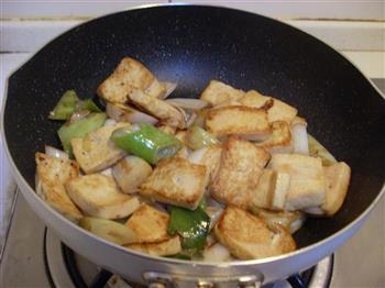 大葱烧豆腐的做法步骤6
