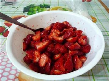 自制草莓酱的做法步骤3