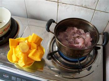 木瓜排骨汤的做法步骤2
