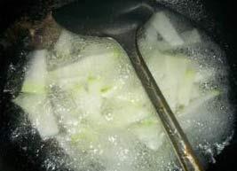 紫菜虾皮冬瓜汤的做法步骤5