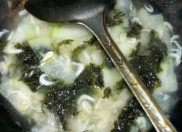 紫菜虾皮冬瓜汤的做法步骤7