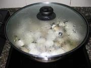 草菇芥菜汤的做法步骤7