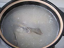 鱼头鱼尾豆腐汤的做法图解4