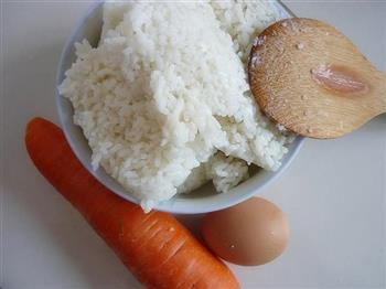 胡萝卜蛋炒饭的做法步骤1