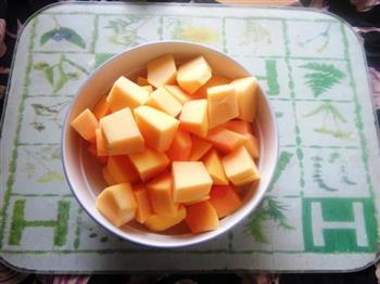 木瓜红豆桂圆甜汤的做法步骤2