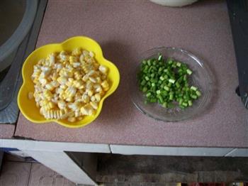 蒜苔炒玉米的做法步骤2