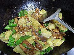 青椒土豆炒肉片的做法步骤9