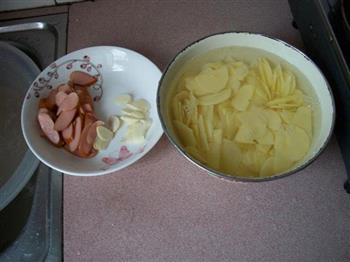 蒜香土豆片的做法步骤2