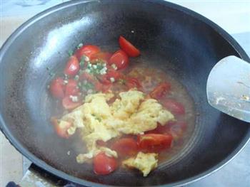西红柿炒蛋的做法步骤7