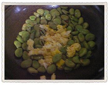 剁椒蚕豆炒鸡蛋的做法步骤5