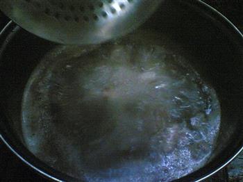 冬瓜排骨汤的做法图解3
