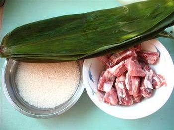 粽香糯米排骨的做法步骤1