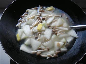 蟹味菇炖冬瓜的做法步骤4