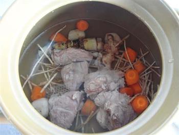 竹蔗茅根胡萝卜汤的做法步骤5