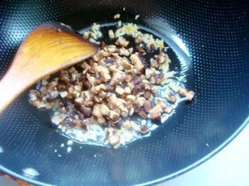 蛋黄香菇肉粽的做法步骤5