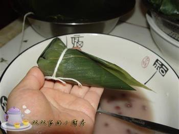 圆锥蜜红豆粽子的做法步骤12