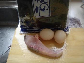紫菜鱼茸蛋包饭的做法步骤1