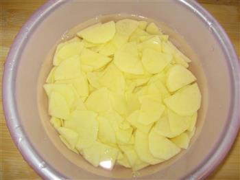 清炒土豆片的做法步骤2