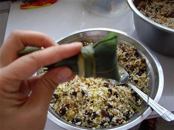蜜豆五谷粽的做法步骤5