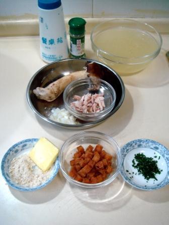松茸鸡肉浓汤的做法步骤1