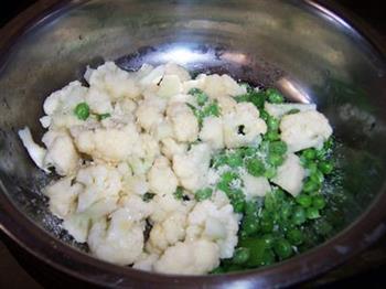 凉拌菜花豌豆的做法步骤6