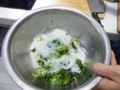 凉拌菠菜粉丝的做法步骤6