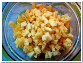 菠萝沙冰菠萝汁的做法步骤2